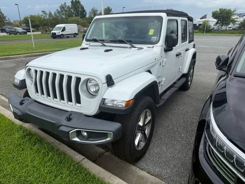 Used 2018 Jeep Wrangler Unlimited Sahara AWD/4WD image 1