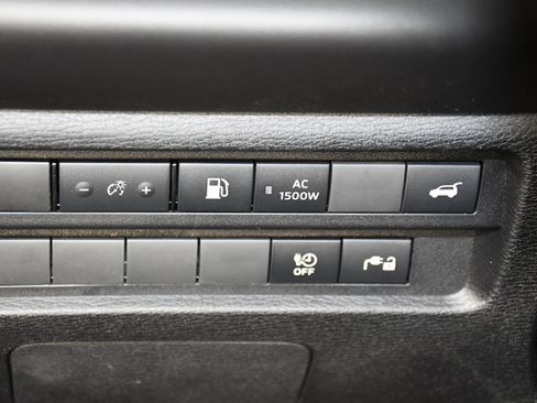 Used 2025 Mitsubishi Outlander SEL image 34