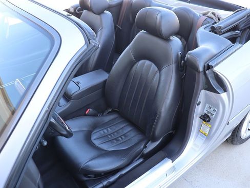 Used 2004 Jaguar XK8 Convertible image 35