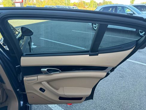 Used 2012 Porsche Panamera 4 image 27