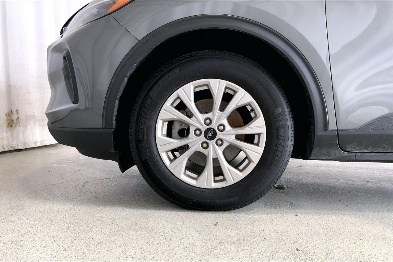 Used 2025 Ford Escape Active FWD image 6