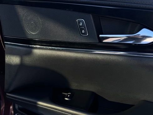 Used 2023 Lincoln Nautilus Reserve image 16