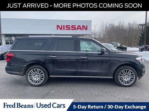 Used 2022 Ford Expedition Max Limited image 2