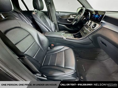 Used 2020 Mercedes-Benz GLC 300 4MATIC image 28