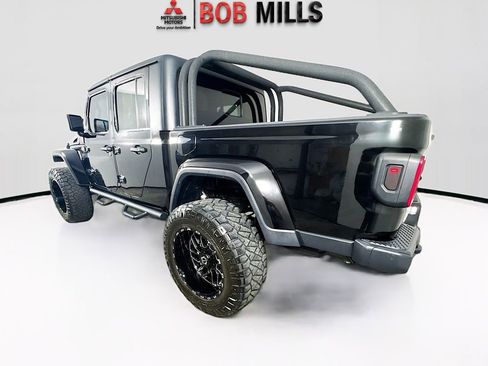 Used 2021 Jeep Gladiator Sport AWD/4WD image 5