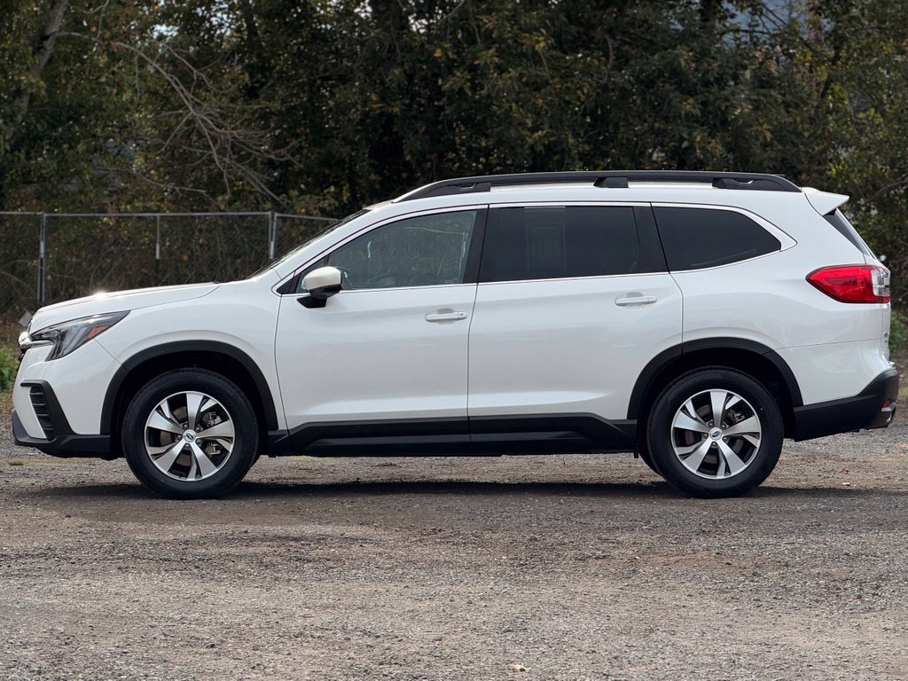 Used 2025 Subaru Ascent Premium w/ Premium Package AWD/4WD image 5