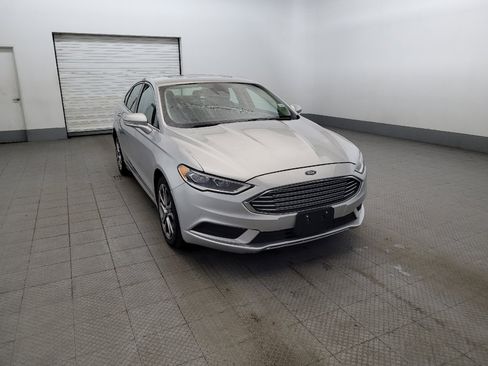 Used 2019 Ford Fusion SEL FWD image 14