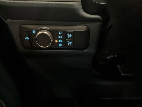 Used 2024 Ford Maverick XL image 25