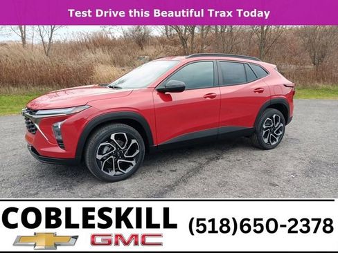 New 2026 Chevrolet Trax RS w/ Sunroof Package image 8