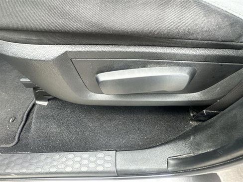 Used 2022 RAM 1500 Classic SLT image 37