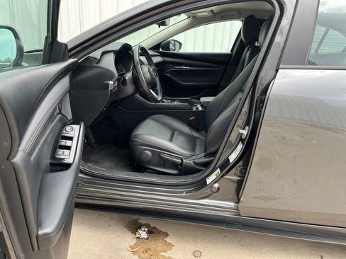 Used 2024 MAZDA MAZDA3 s FWD image 10