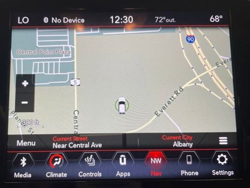 Used 2021 Jeep Grand Cherokee Trailhawk w/ Trailhawk Luxury Group AWD/4WD image 3