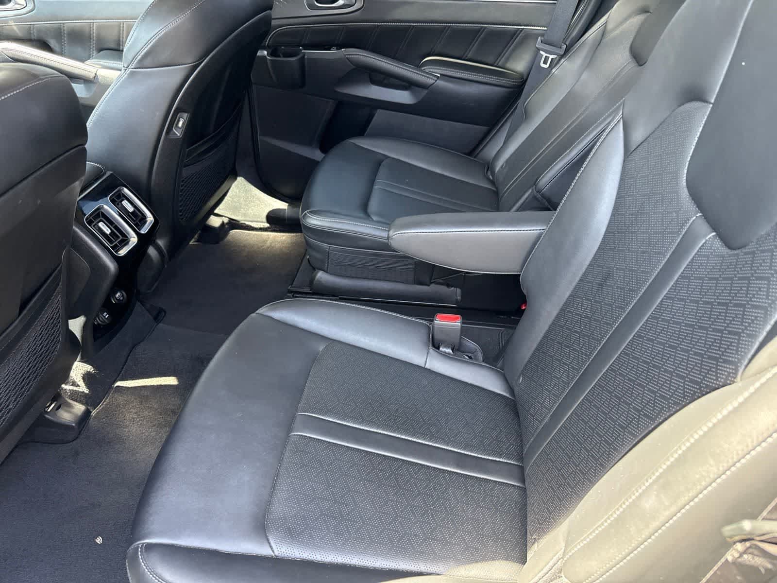 Used 2023 Kia Sorento SX AWD/4WD image 22