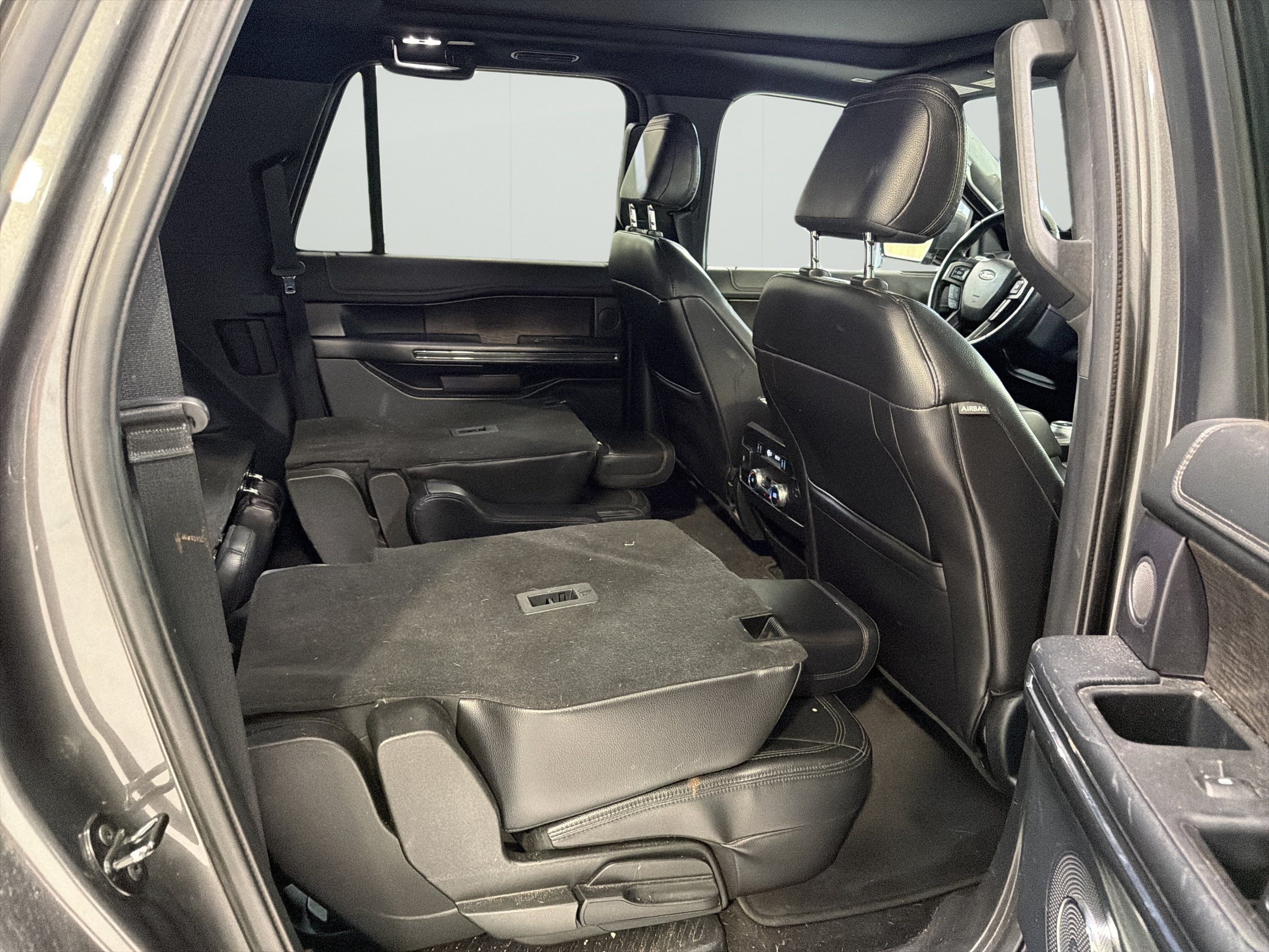 Used 2021 Ford Expedition Max Limited AWD/4WD image 12