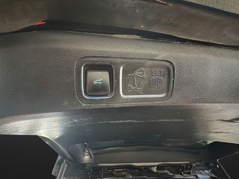 Used 2020 Ford Expedition Max Limited AWD/4WD image 36