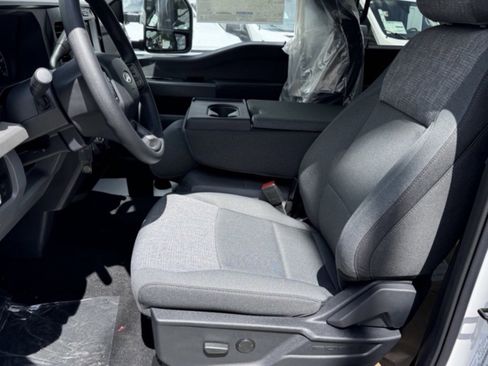 Used 2024 Ford F550 4x4 Crew Cab Super Duty w/ XLT Value Package image 15