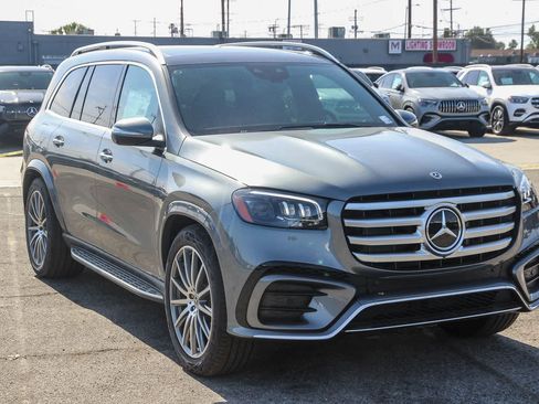New 2026 Mercedes-Benz GLS 580 4MATIC image 3