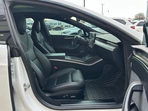 Used 2021 Tesla Model S Plaid image 32