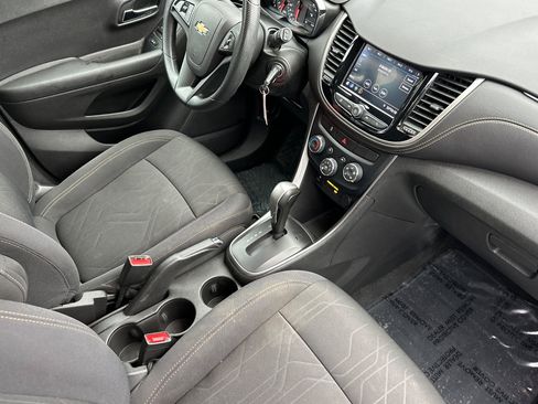 Used 2020 Chevrolet Trax LT image 16