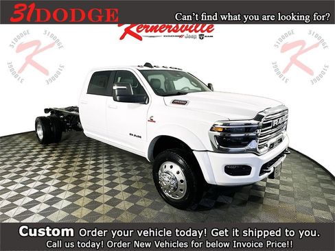 New 2026 RAM 4500 4x4 Crew Cab DRW image 1