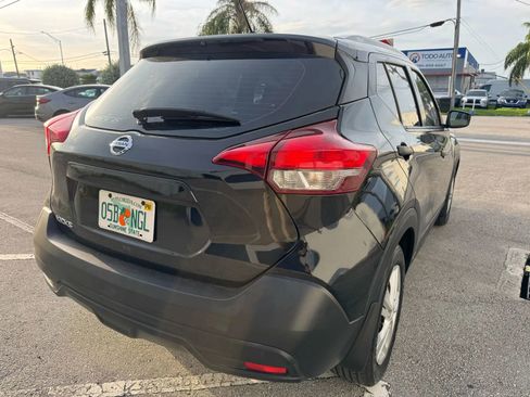 Used 2019 Nissan Kicks S image 5