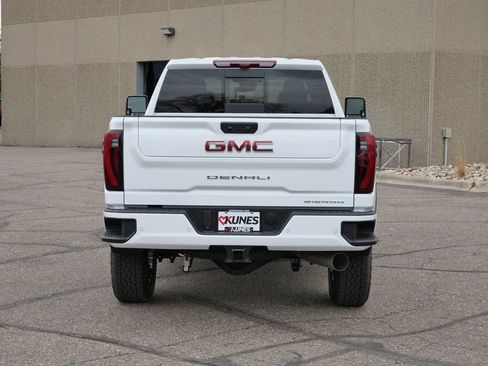 New 2026 GMC Sierra 3500 Denali w/ Denali Reserve Package AWD/4WD image 10
