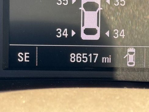 Used 2017 Chevrolet Cruze LT image 20