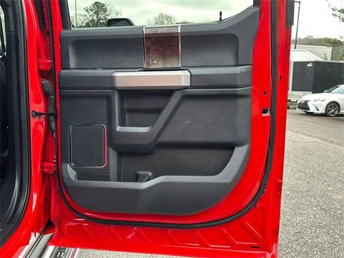 Certified 2022 Ford F250 Lariat w/ Lariat Ultimate Package image 16