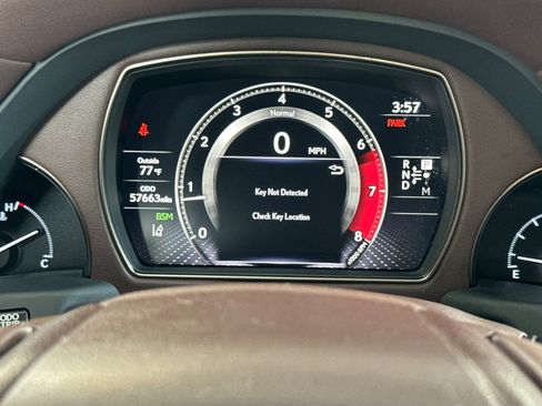 Used 2018 Lexus LS 500 w/ Accessory Package (Z2) RWD image 34