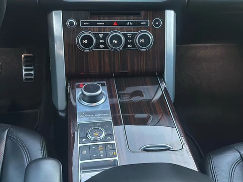 Used 2015 Land Rover Range Rover Supercharged image 31
