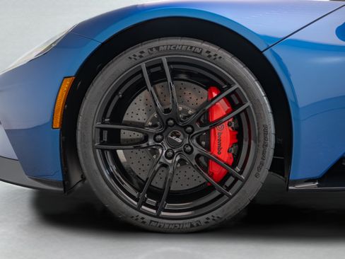 Used 2019 Ford GT RWD image 19