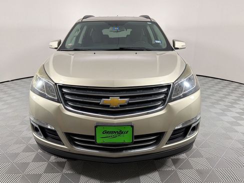Used 2016 Chevrolet Traverse LT w/ Style and Technology Package image 6