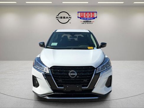 Certified 2025 Nissan Kicks Play S image 6