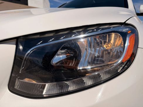 Used 2017 Mercedes-Benz GLC 300 image 40