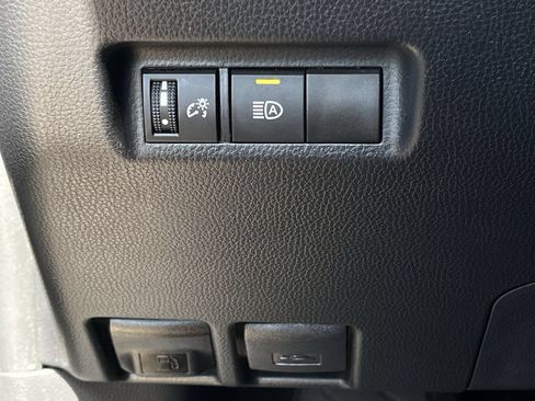Used 2024 Toyota RAV4 XLE AWD/4WD image 20
