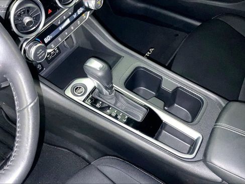 Used 2024 Nissan Sentra SV w/ All-Weather Package FWD image 18