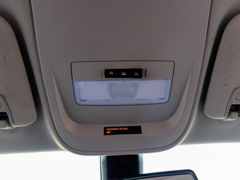 Used 2022 Chevrolet Colorado W/T w/ Custom Special Edition image 27