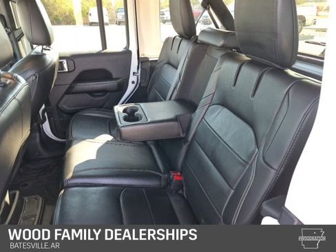 Used 2021 Jeep Wrangler Unlimited Sahara 4xe image 26