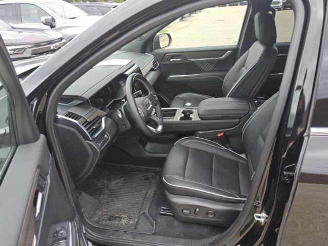 Used 2026 GMC Acadia Denali AWD/4WD image 9