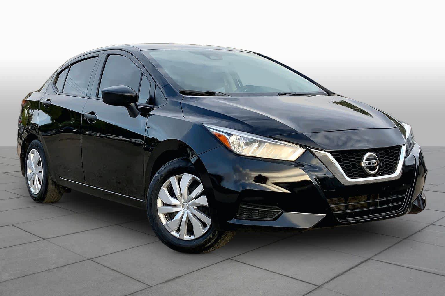 Used 2020 Nissan Versa S FWD image 3