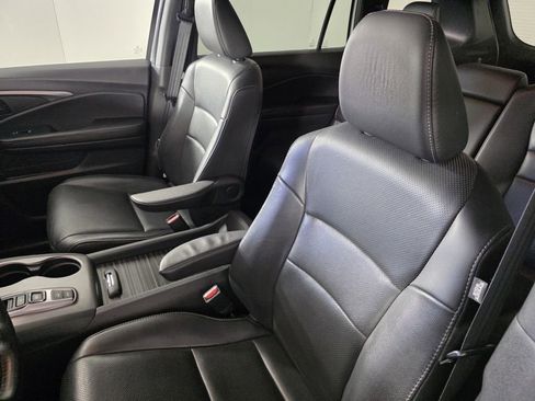 Used 2023 Honda Passport EX-L image 12