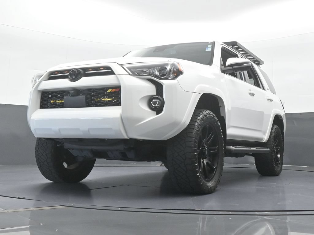 Used 2024 Toyota 4Runner SR5 Premium w/ Moonroof Package AWD/4WD image 56