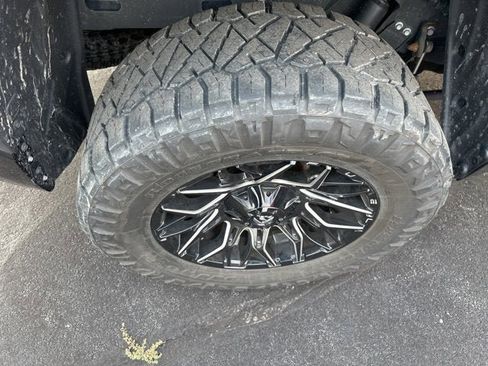 Used 2023 Toyota Tundra SR5 w/ SR5 Convenience Package image 18