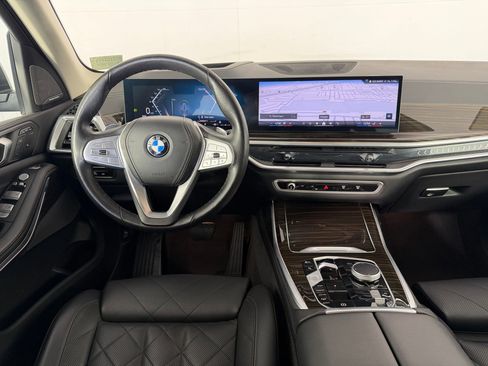 Used 2025 BMW X7 xDrive40i AWD/4WD image 30