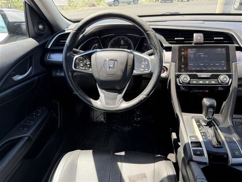 Used 2017 Honda Civic Touring image 9
