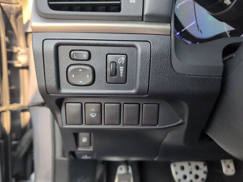 Used 2015 Lexus CT 200h w/ F Sport w/Nuluxe Interior FWD image 26