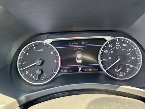 Used 2025 Nissan Sentra SV FWD image 38