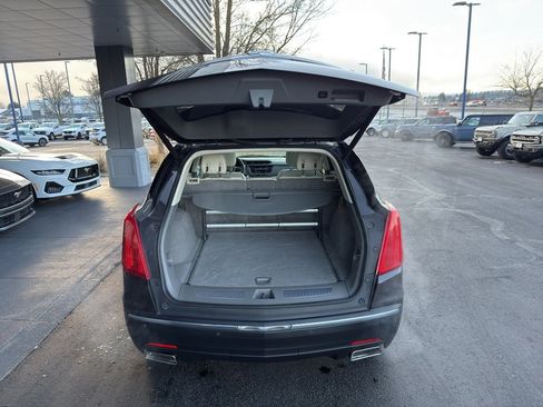 Used 2017 Cadillac XT5 Luxury w/ Driver Awareness Package image 6