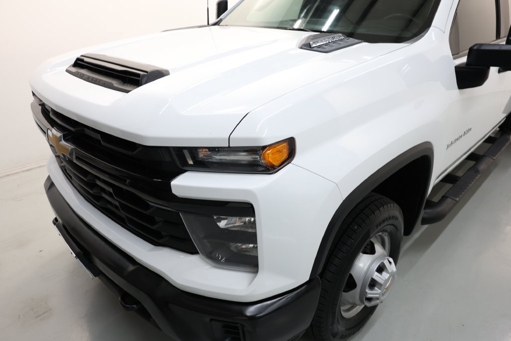 Used 2024 Chevrolet Silverado 3500 W/T w/ WT Convenience Package AWD/4WD image 48