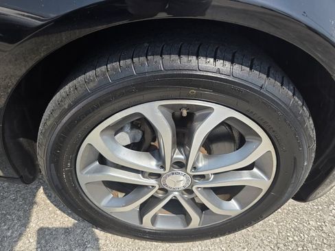 Used 2015 Mercedes-Benz C 300 4MATIC Sedan image 9
